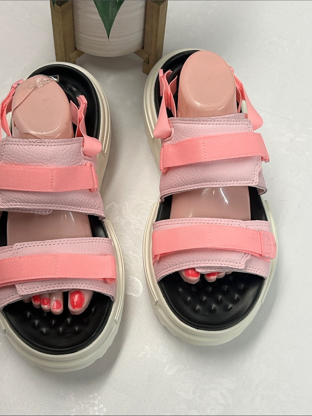 Women’s Casual Pink Velcro Strap Platform Sandals